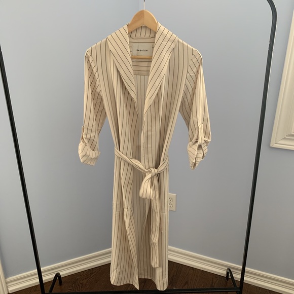 ARITZIA/BABATON - STRIPED ROBE - Picture 1 of 2